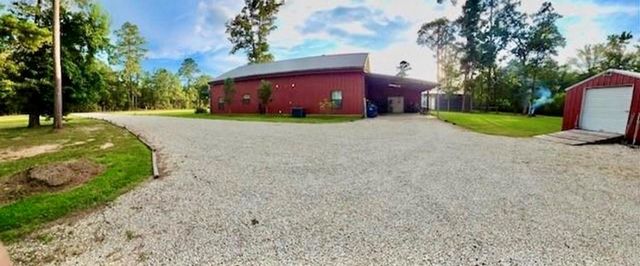 333 Edgewood, Onalaska, TX 77360