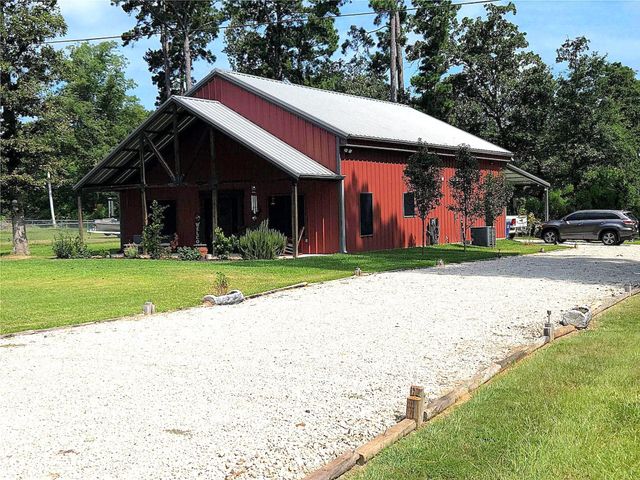 333 Edgewood, Onalaska, TX 77360
