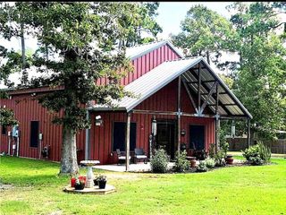 333 Edgewood, Onalaska, TX 77360