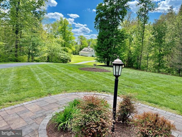 8485 ROGUES RD, Warrenton, VA 20187