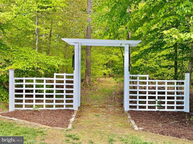 8485 ROGUES RD, Warrenton, VA 20187