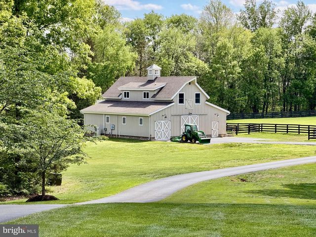 8485 ROGUES RD, Warrenton, VA 20187