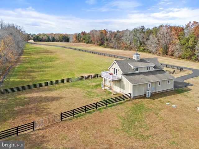8485 ROGUES RD, Warrenton, VA 20187