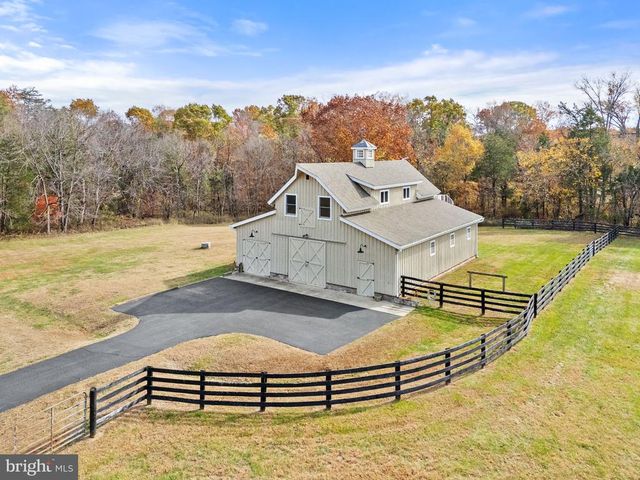 8485 ROGUES RD, Warrenton, VA 20187