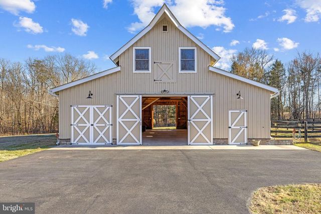 8485 ROGUES RD, Warrenton, VA 20187
