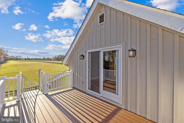 8485 ROGUES RD, Warrenton, VA 20187