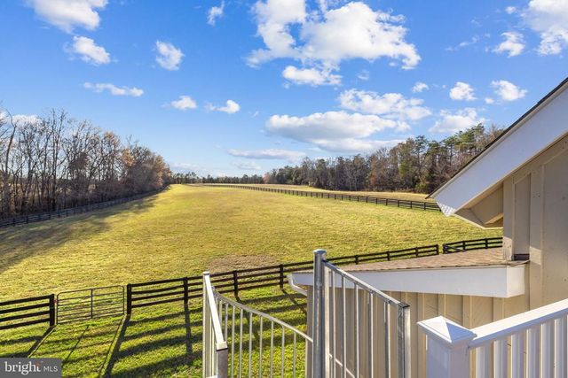 8485 ROGUES RD, Warrenton, VA 20187