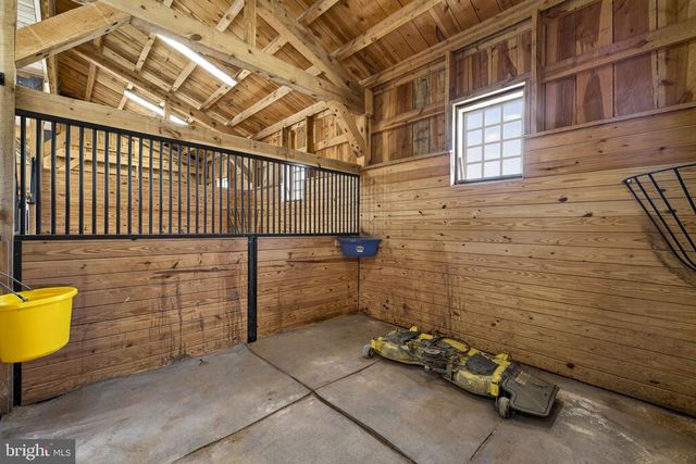 8485 ROGUES RD, Warrenton, VA 20187