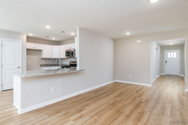 326 Kohn Drive, Millbrook, AL 36054