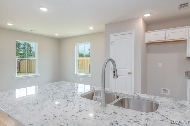 326 Kohn Drive, Millbrook, AL 36054