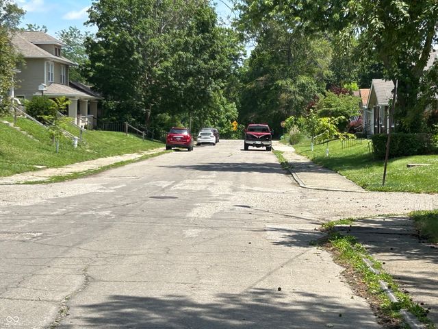 5145 E Walnut Street, Indianapolis, IN 46219