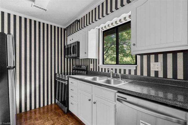 116 Cedar Lake Trail, Winston-salem, NC 27104