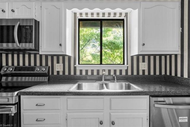 116 Cedar Lake Trail, Winston-salem, NC 27104
