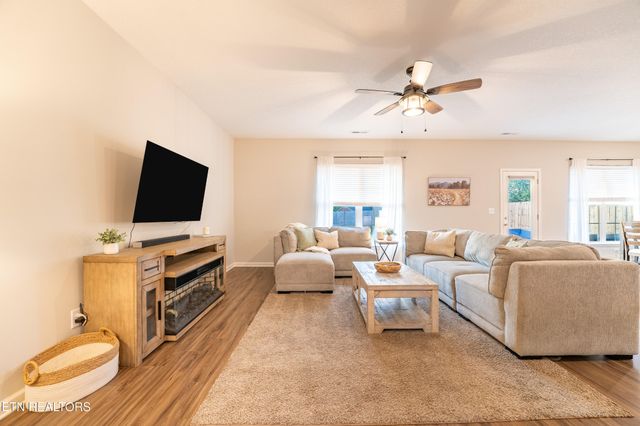 7849 Beeler Farms Lane, Knoxville, TN 37918