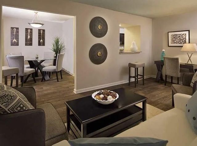 3900 Paces Walk 2623E, Atlanta, GA 30339