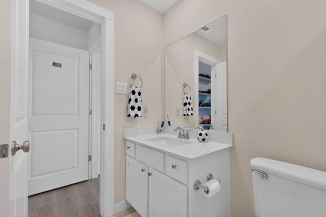 4010 Flowstone LN, Round Rock, TX 78681