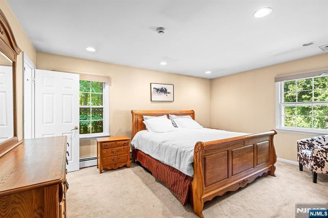 61 Charles Street, Allendale, NJ 07401