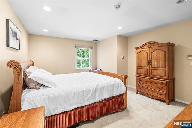 61 Charles Street, Allendale, NJ 07401