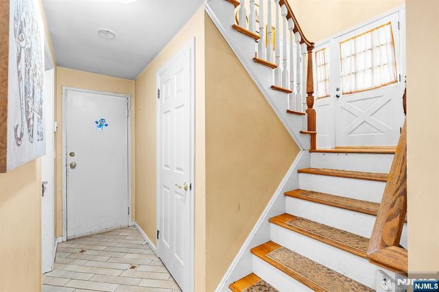 61 Charles Street, Allendale, NJ 07401