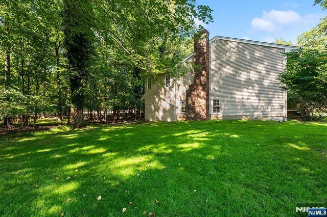 61 Charles Street, Allendale, NJ 07401