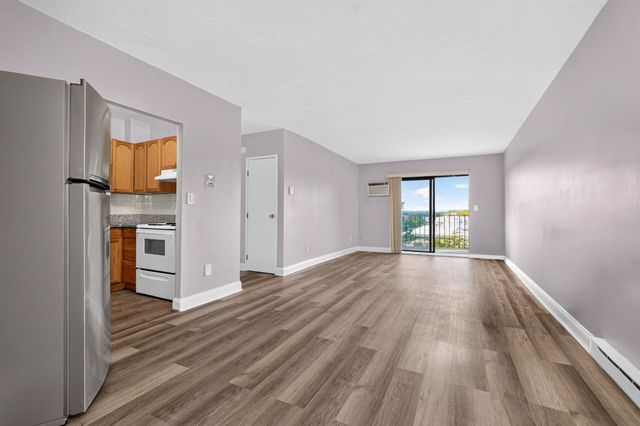 2353 Mass Ave 51, Cambridge, MA 02140