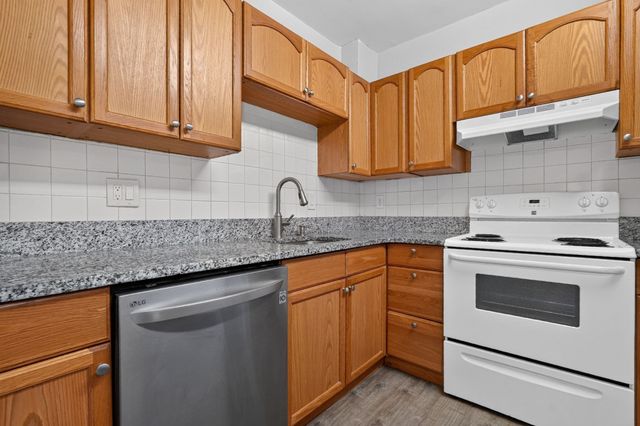 2353 Mass Ave 51, Cambridge, MA 02140
