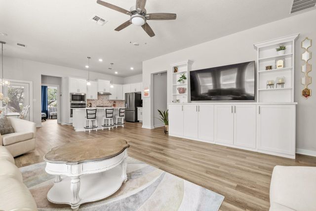 1006 Summer GLN, Georgetown, TX 78628