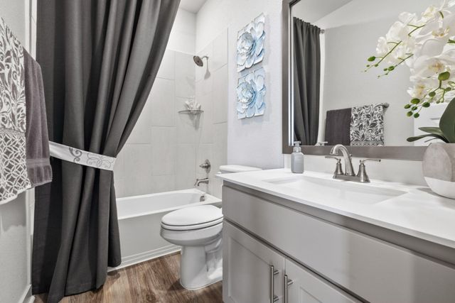 1006 Summer GLN, Georgetown, TX 78628