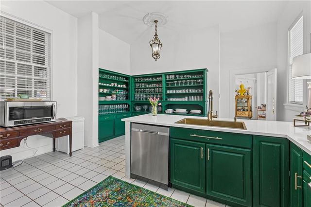 1410 Government Street, Mobile, AL 36604