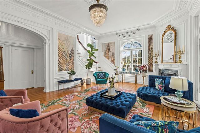 1410 Government Street, Mobile, AL 36604