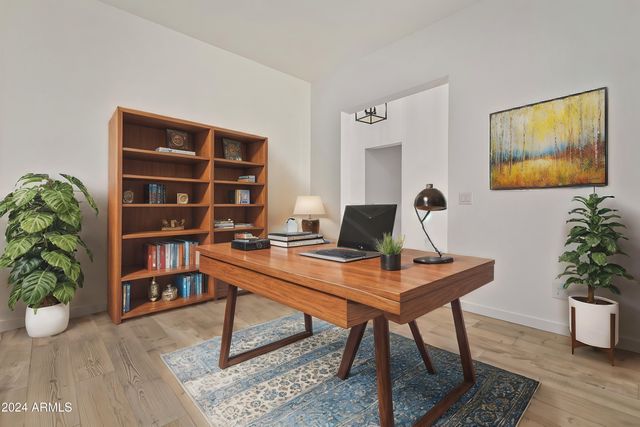 13637 W HACKAMORE Drive, Peoria, AZ 85383