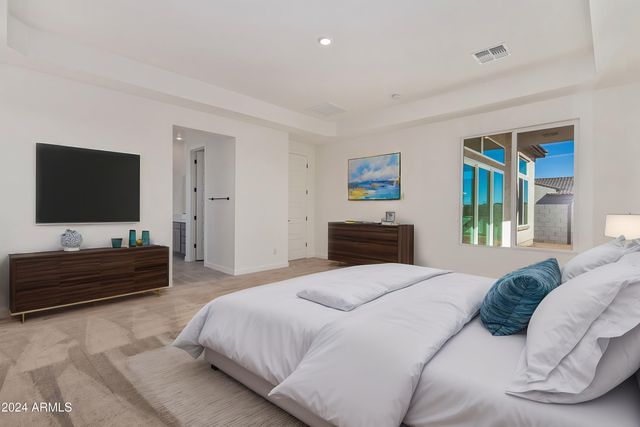 13637 W HACKAMORE Drive, Peoria, AZ 85383