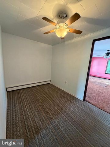 323 WALNUT ST, Bristol, PA 19007