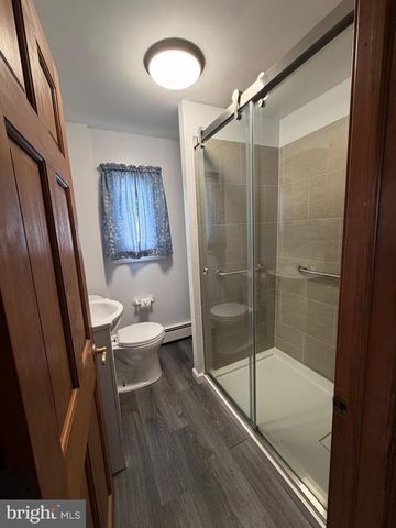 323 WALNUT ST, Bristol, PA 19007