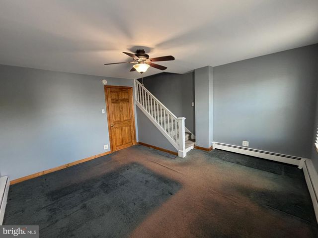 323 WALNUT ST, Bristol, PA 19007