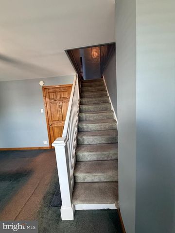 323 WALNUT ST, Bristol, PA 19007