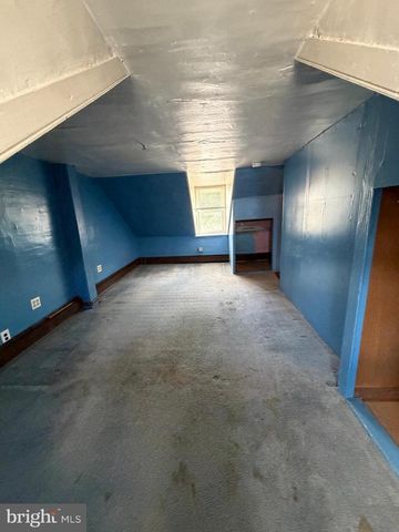 323 WALNUT ST, Bristol, PA 19007