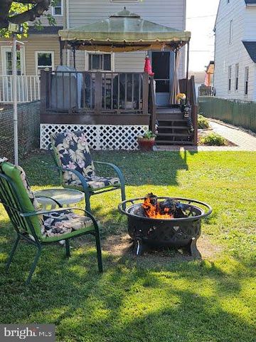 323 WALNUT ST, Bristol, PA 19007