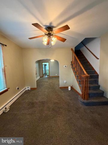 323 WALNUT ST, Bristol, PA 19007