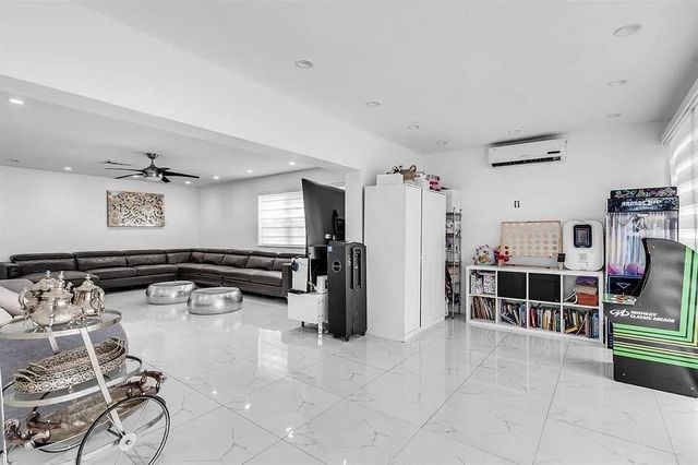 4100 N 36th Avenue, Hollywood, FL 33021