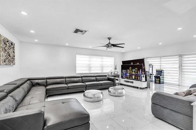 4100 N 36th Avenue, Hollywood, FL 33021