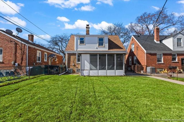 1043 Marshall Avenue, Bellwood, IL 60104