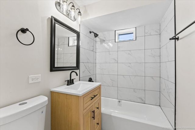 1043 Marshall Avenue, Bellwood, IL 60104