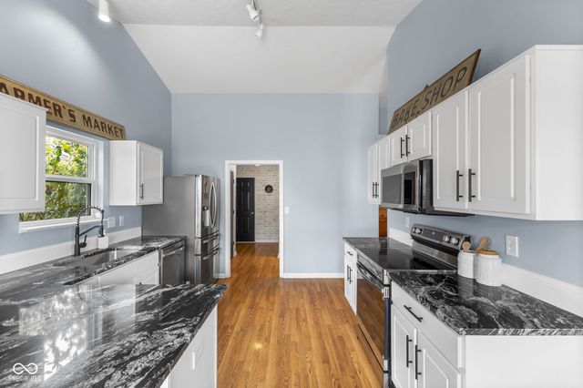 12641 Chiefs Court, Fishers, IN 46037