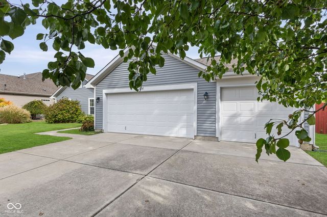 12641 Chiefs Court, Fishers, IN 46037