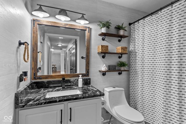 12641 Chiefs Court, Fishers, IN 46037