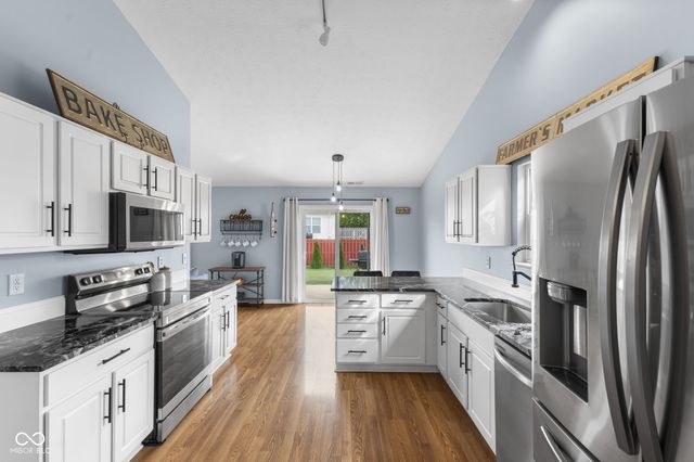 12641 Chiefs Court, Fishers, IN 46037