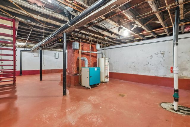 373 Copperfield Ave, Carrick, PA 15210