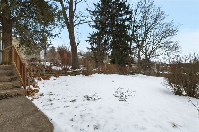 373 Copperfield Ave, Carrick, PA 15210