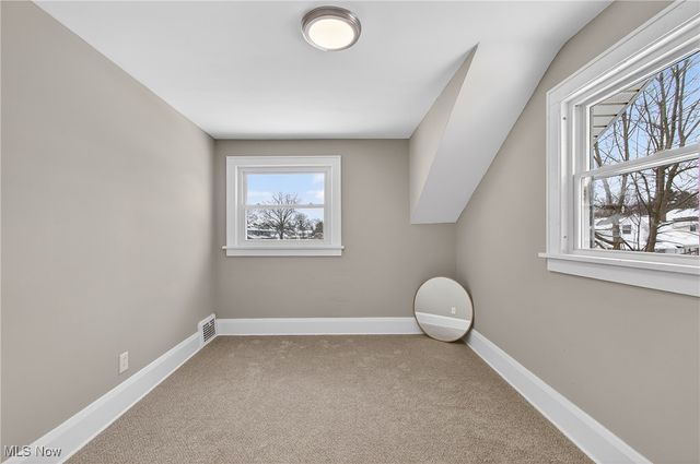 942 11th Street NE, Massillon, OH 44646